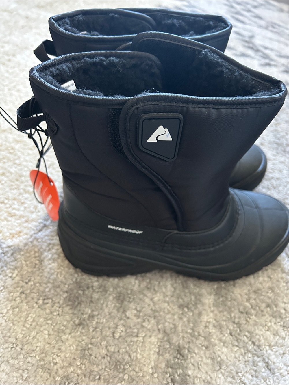Black snow boots
